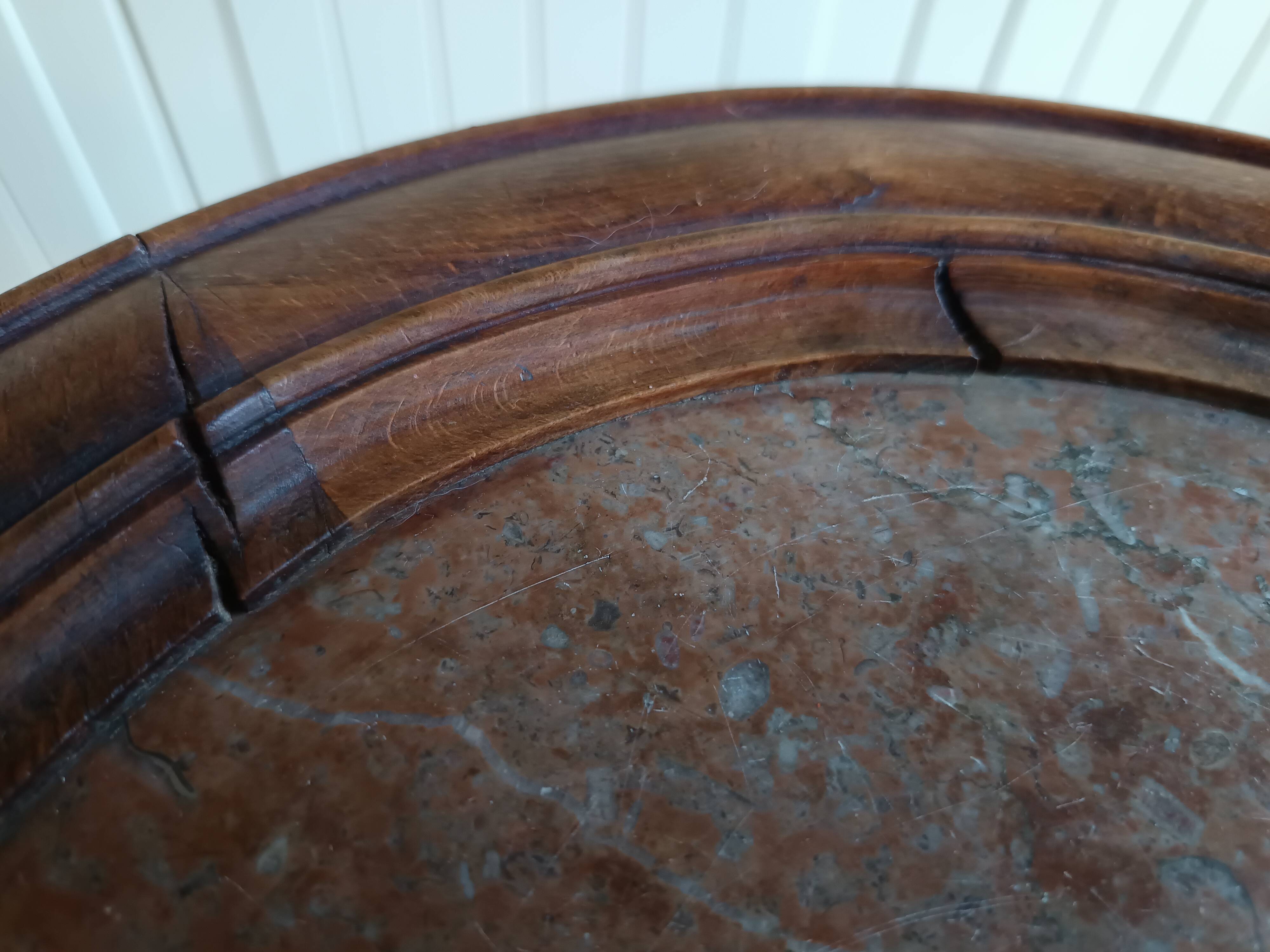 Guéridon ancien en bois massif avec plateau en marbre