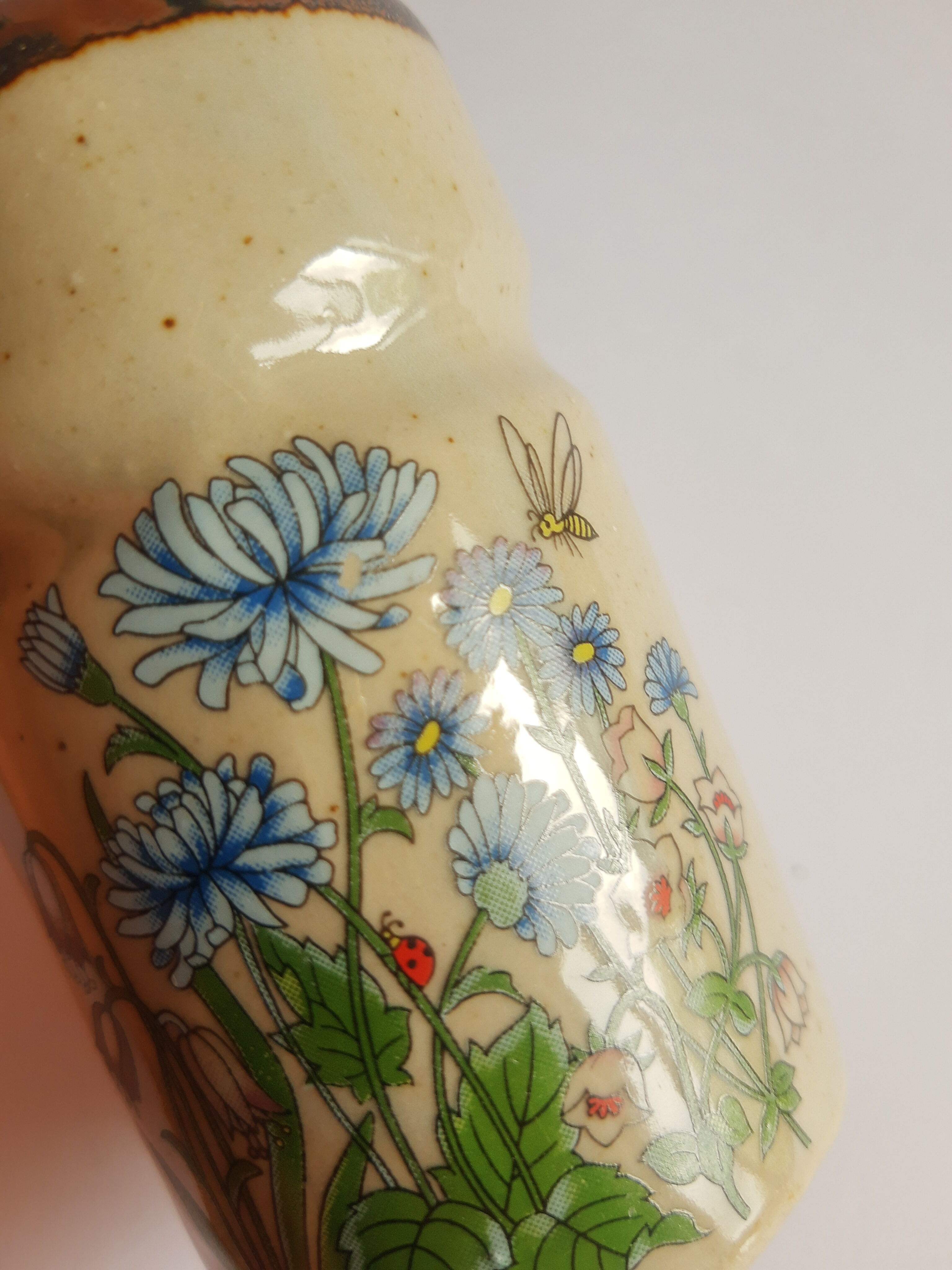 Set salière et poivrier en grès décor floral vintage