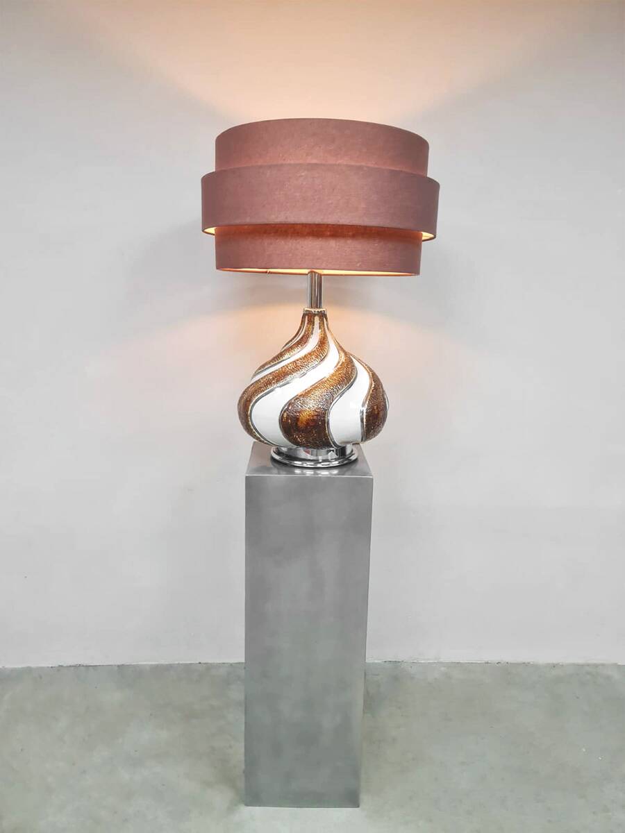 Vintage Italian design large swirl table lamp 1970 'Kremlin'