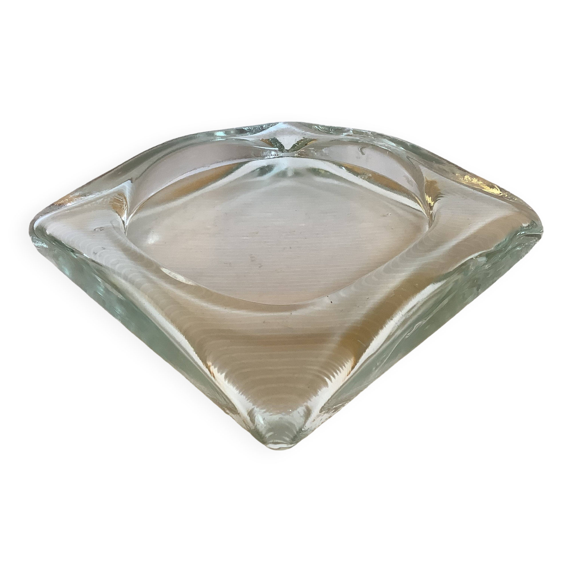 Coin tray in the shape of a catch-all.