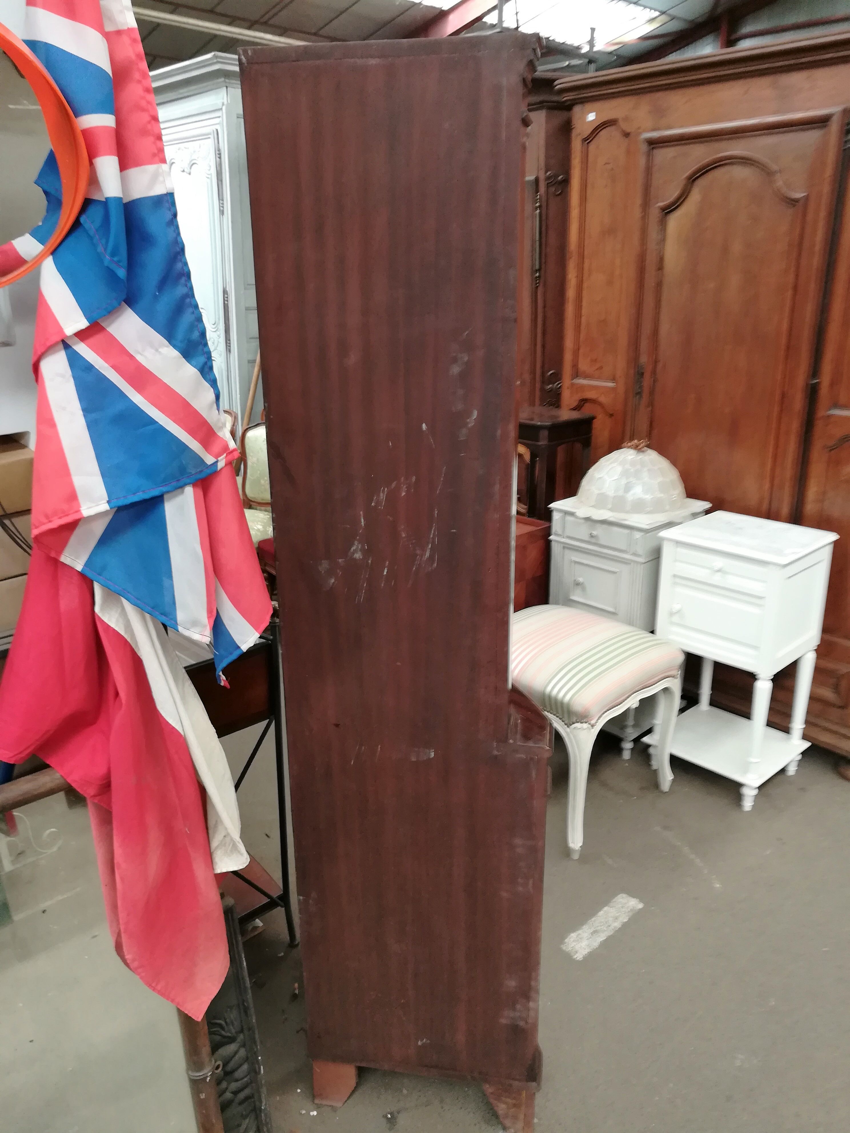 English corner screen in mahogany