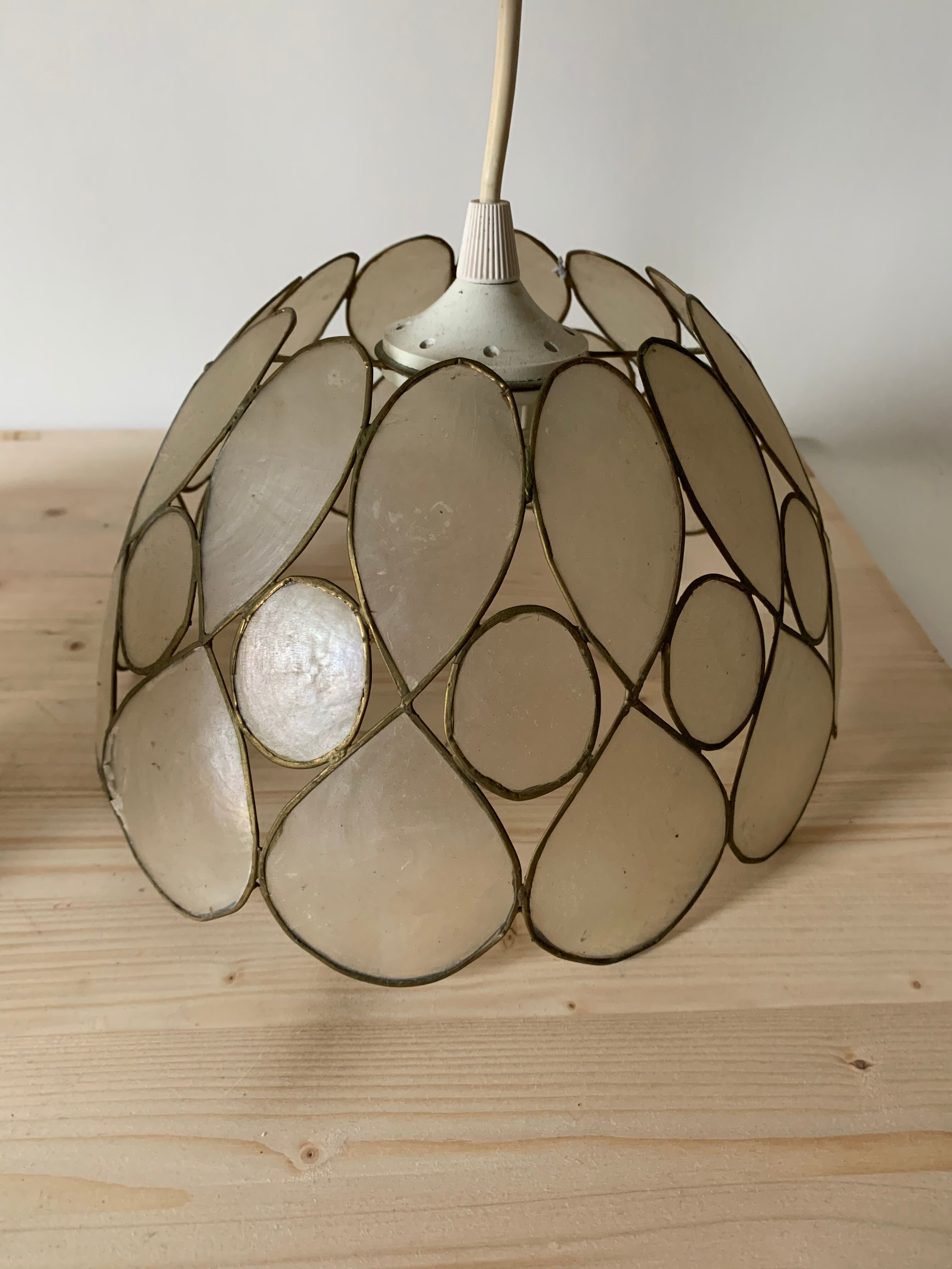 Vintage mother-of-pearl pendant lamp