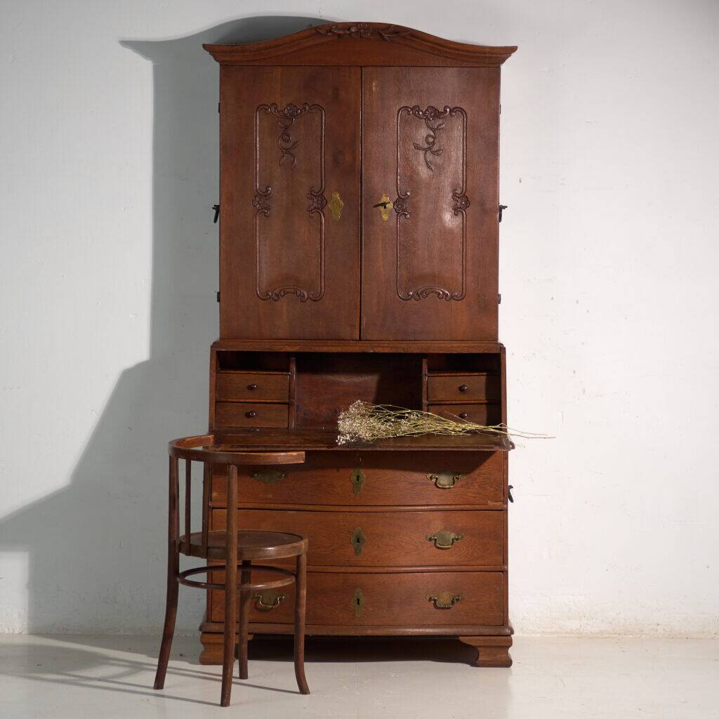 Antique oak secretary – Central Europe, circa 1850