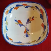 LARGE SQUARE SALAD BOWL / FRUIT BOWL IN FAIENCE SIGNED "QUIMPER"