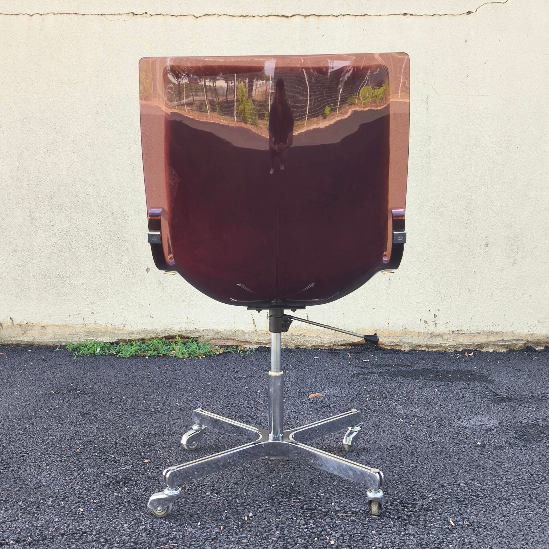 Fauteuil de bureau en plexiglas design Raphaël Raffel, 1970