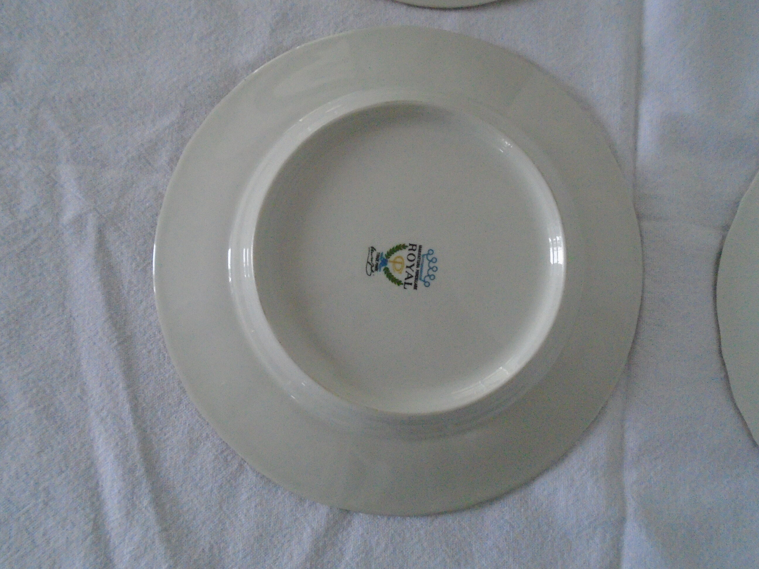 4 plates porcelain dessert Royal décor of english roses