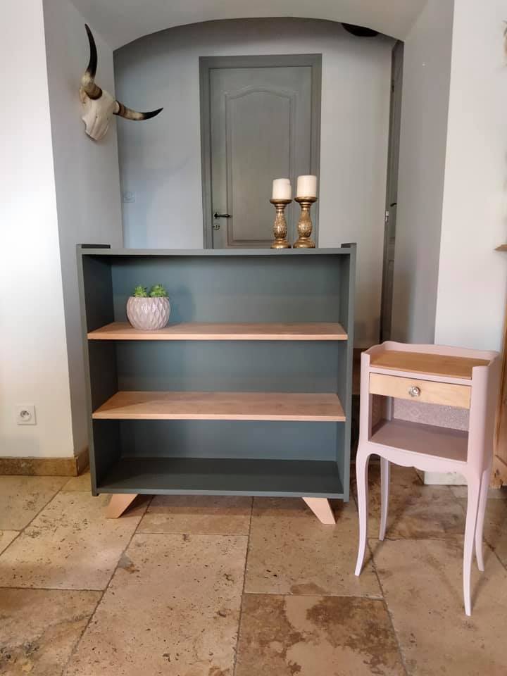 Bibliotheque compass feet