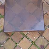 Table basse années 70 en plexis fumé