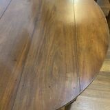 Oval table with 6 legs, 3 extensions, 12 people