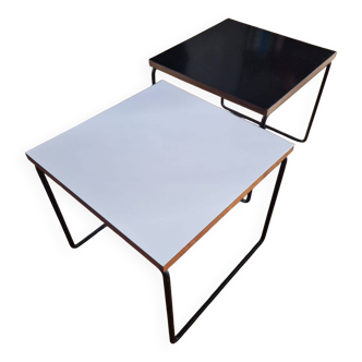 Paire de tables volantes Pierre Guariche pour Steiner