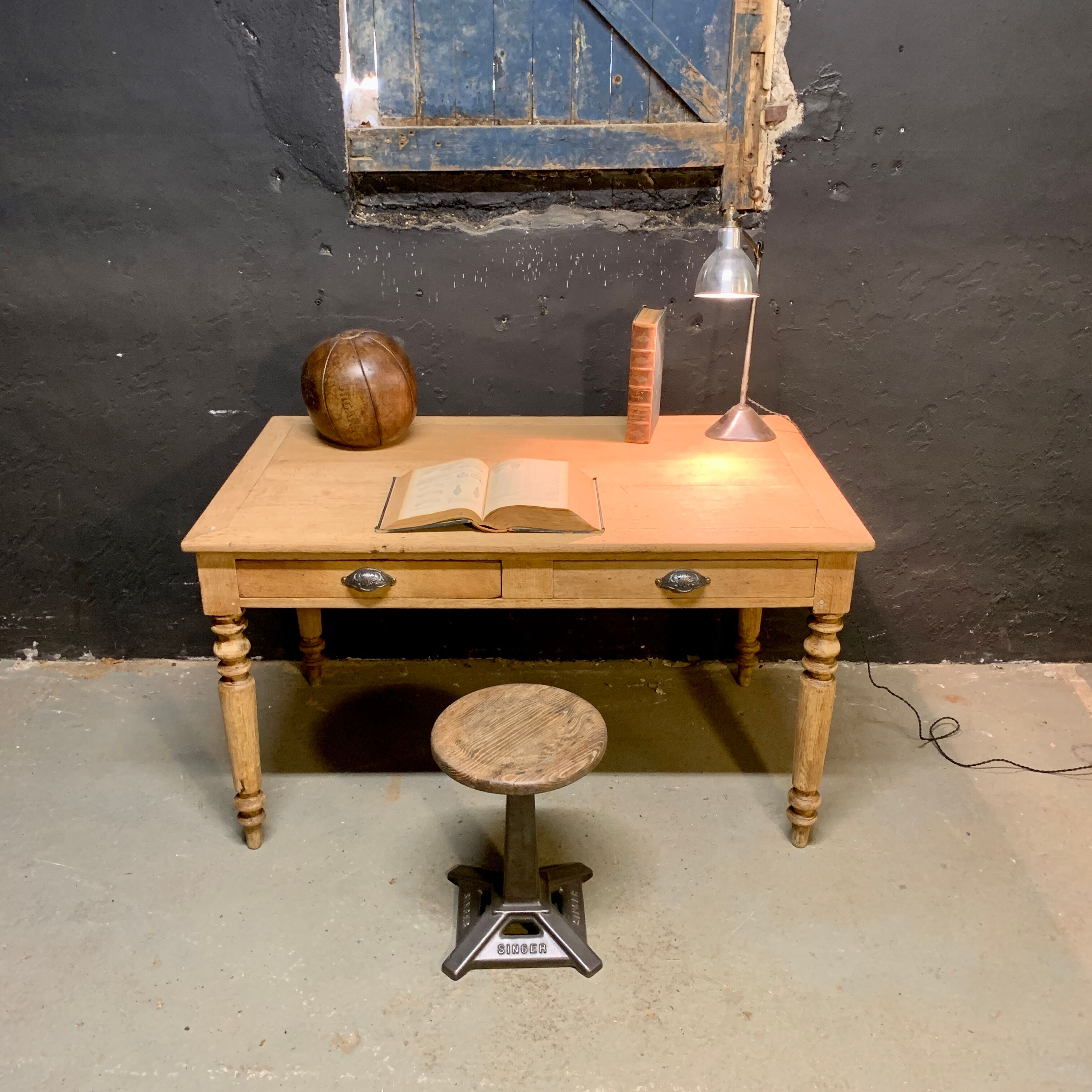 Bureau en chêne massif