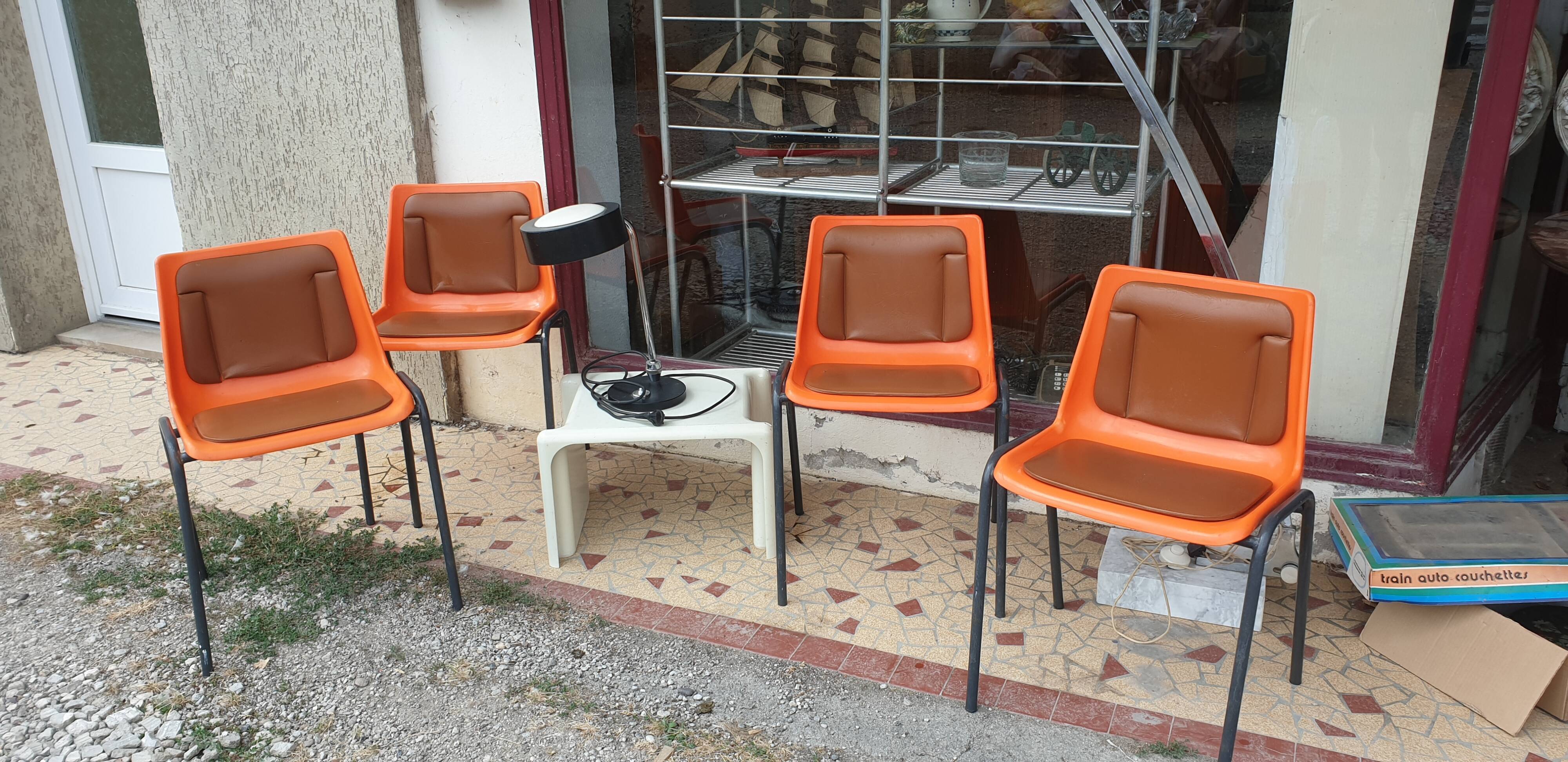 Vintage chairs 1970
