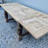 Extendable monastery table