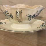 Gravy boat