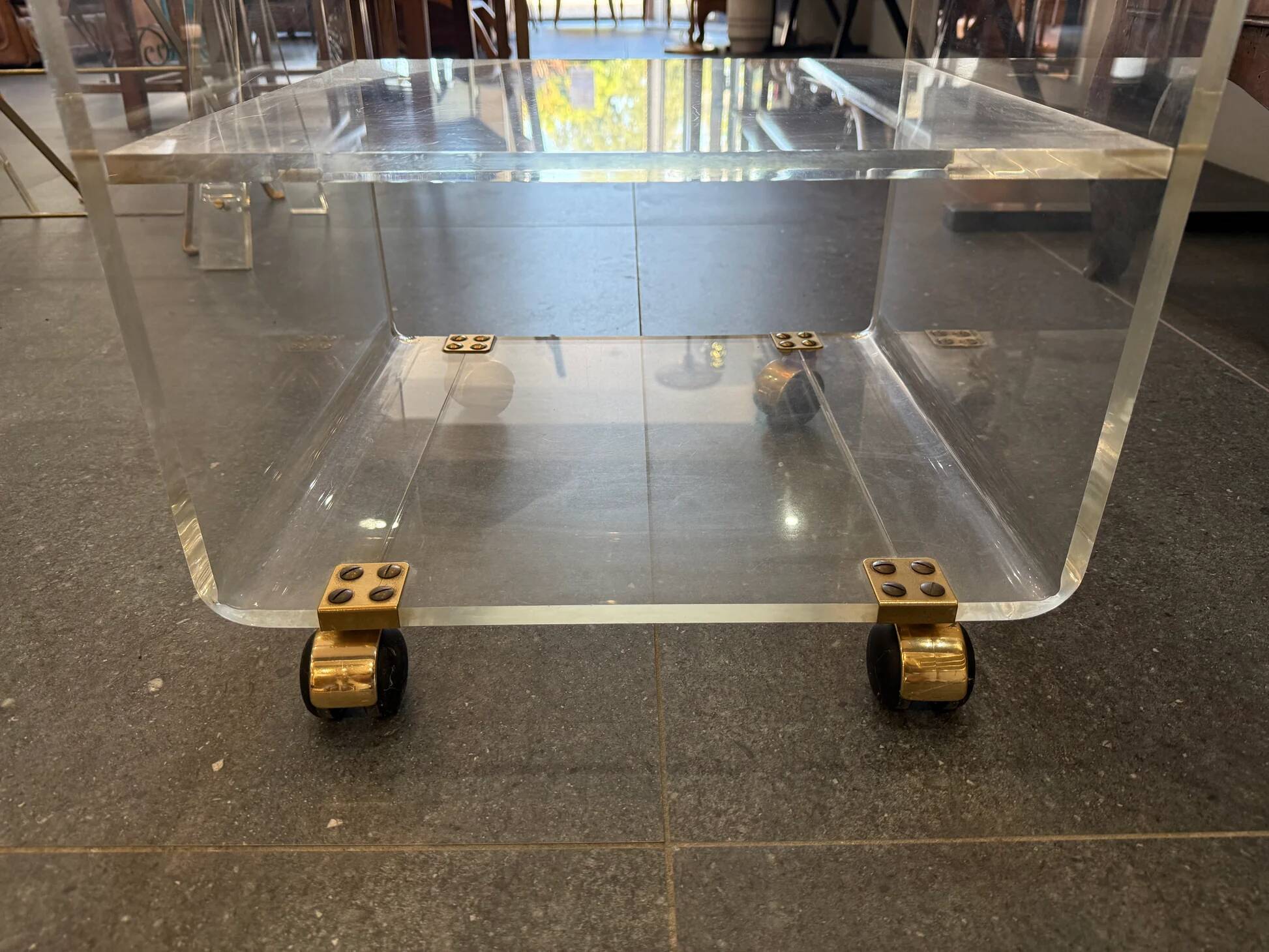 Rolling dessert trolley in plexiglass – Marais International – 1970s-1980s