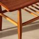 Table basse vintage Everest en noyer – style « planche de surf » (années 60)