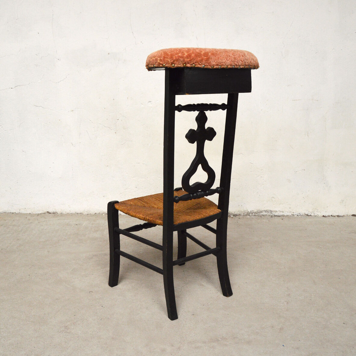 Old prie-dieu chair