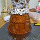 Sandstone pitcher