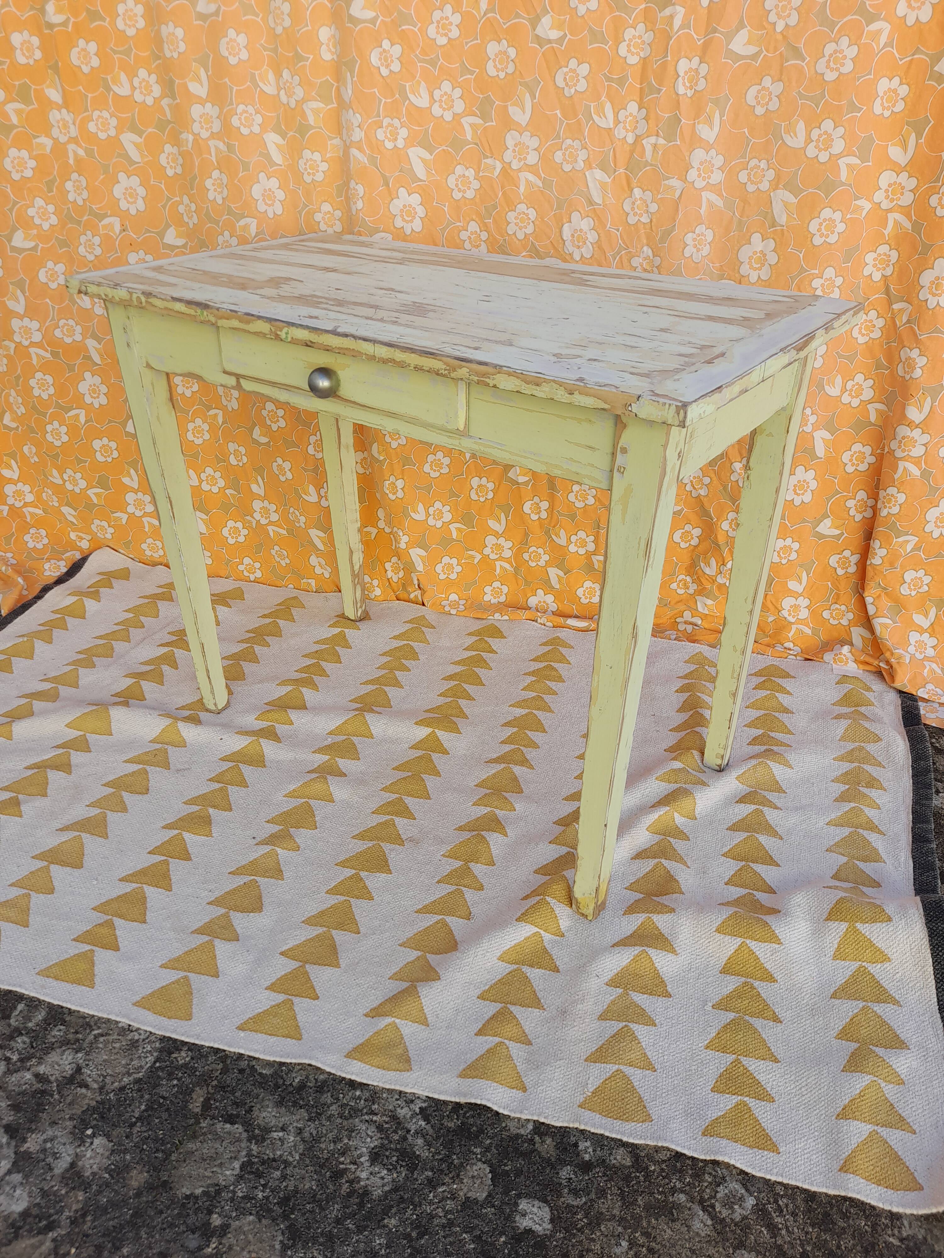 Side table "wabi sabi"