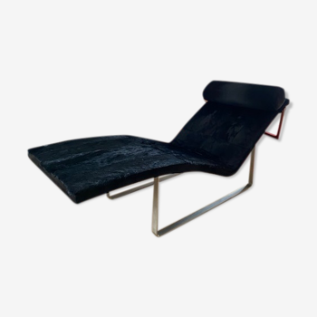 Chaise longue en inox et poulain