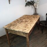 Farm table