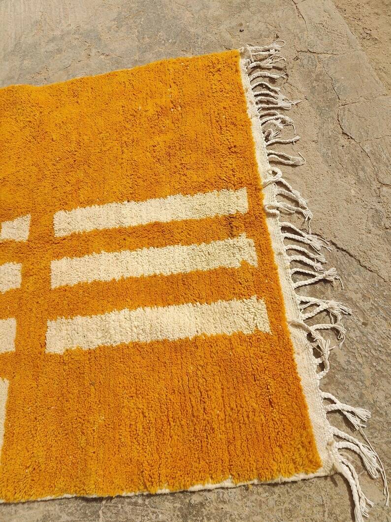 Handmade traditional pure wool Ourain carpet, size 150/250 cm.