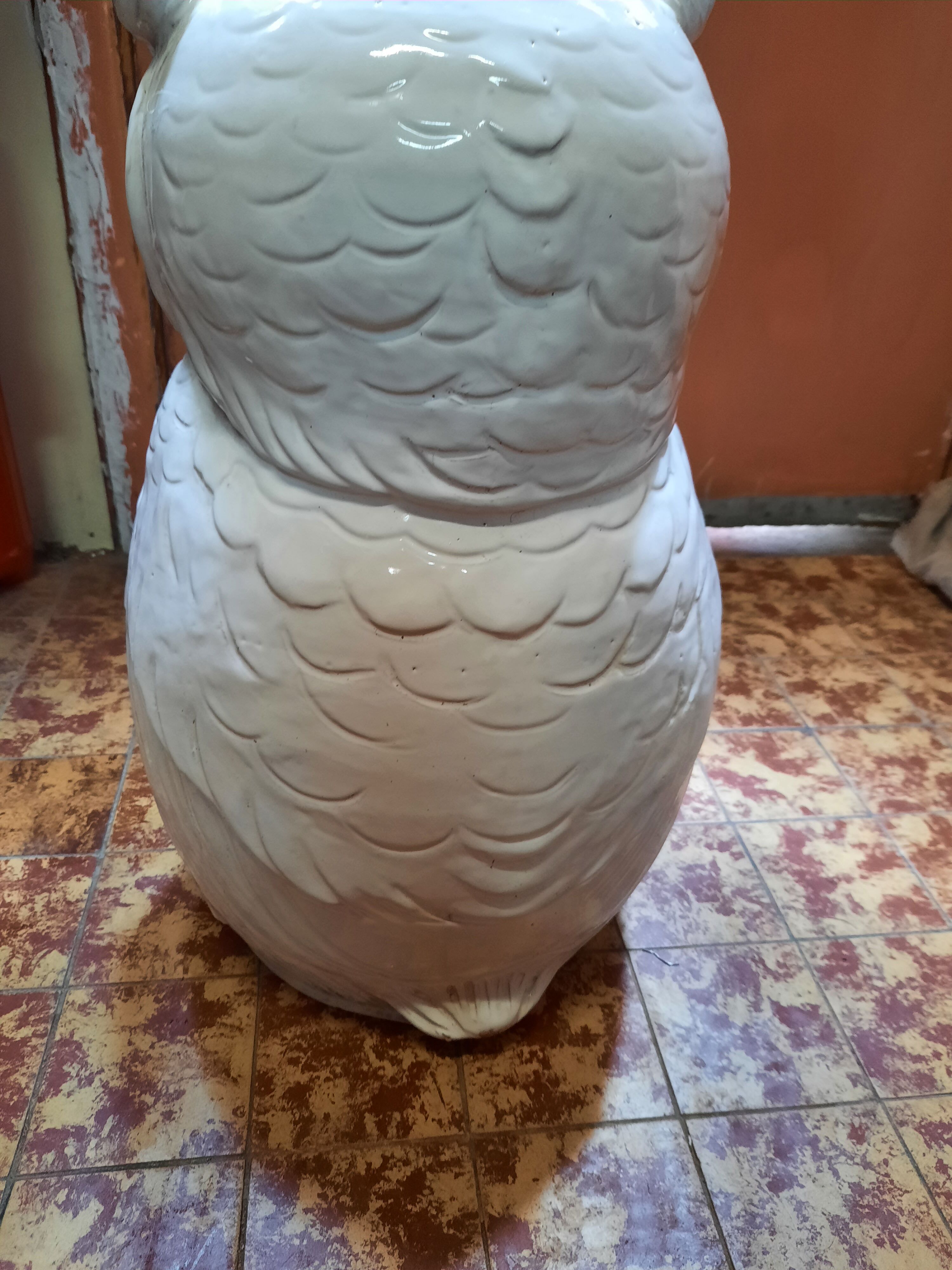 Umbrella holder owl in ceramic