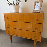 Lovely vintage chest of drawers from the 1960s.