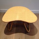 Table basse en rotin de forme libre