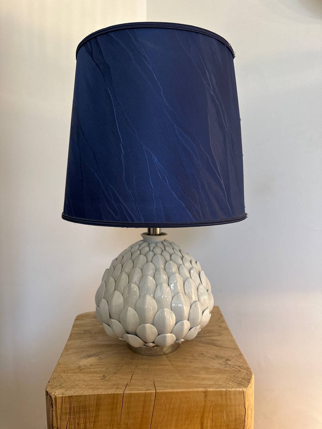 Vintage artichoke lamp