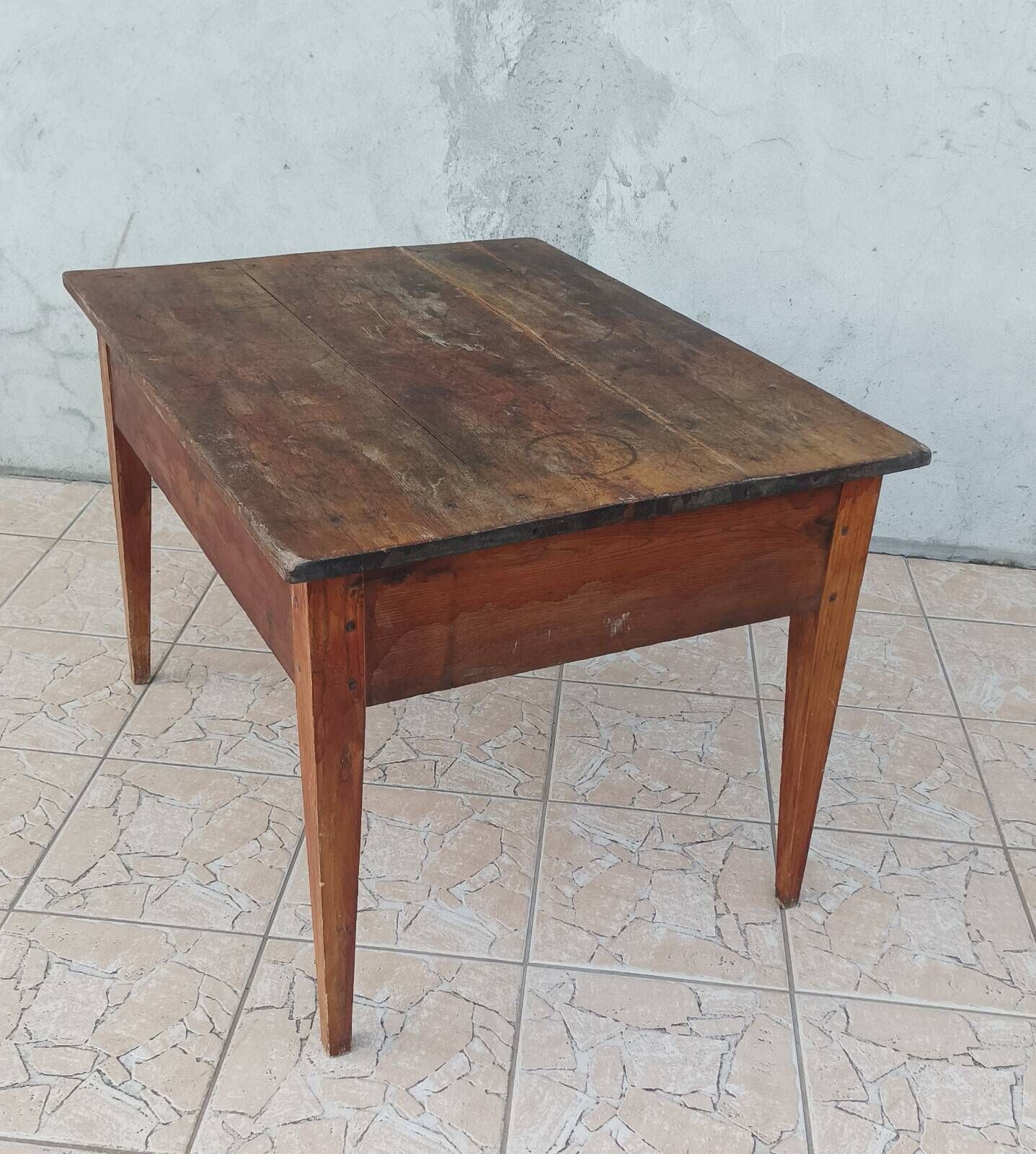 Table rustique en chêne massif