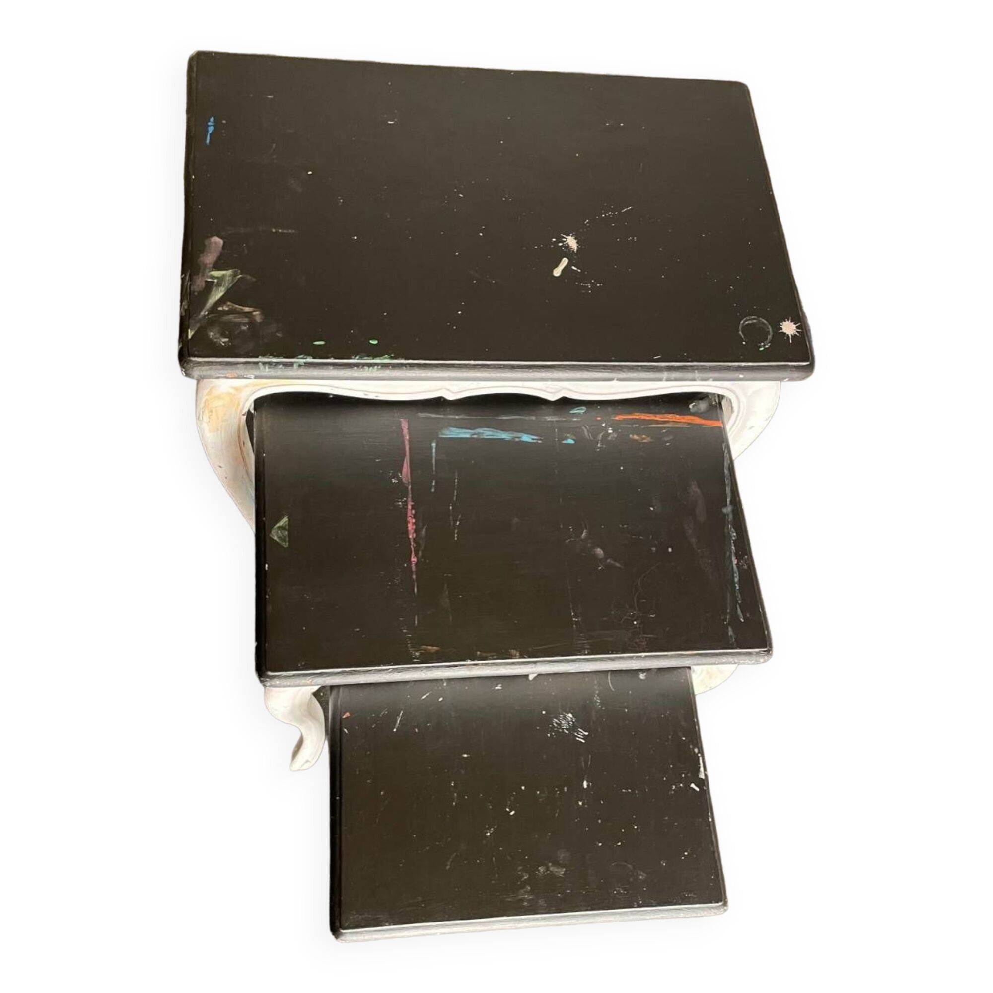 Nesting tables to paint