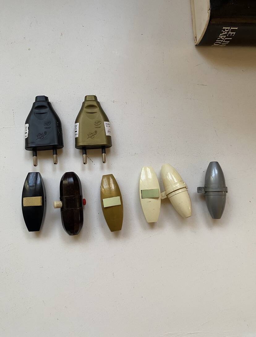 Lamp from the early 1900s, fabric cable, cotton shade.