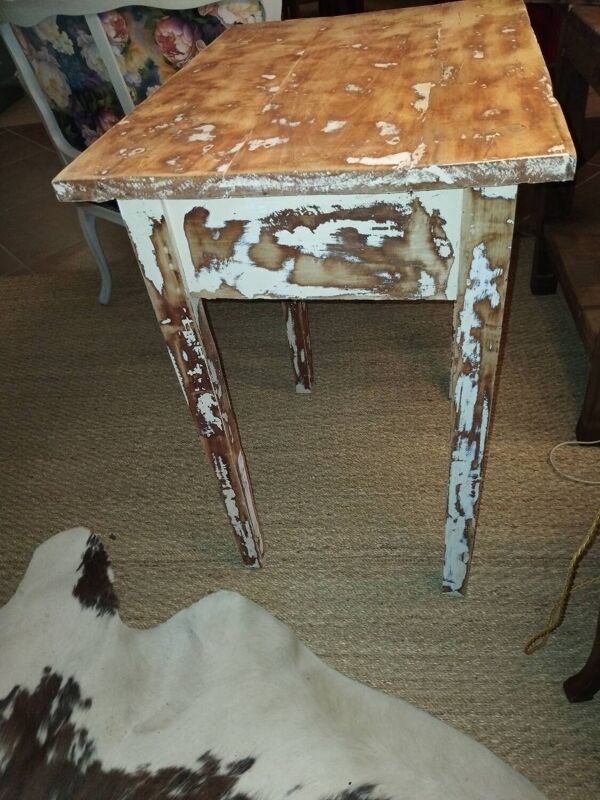 Petite table ancienne shabby chic