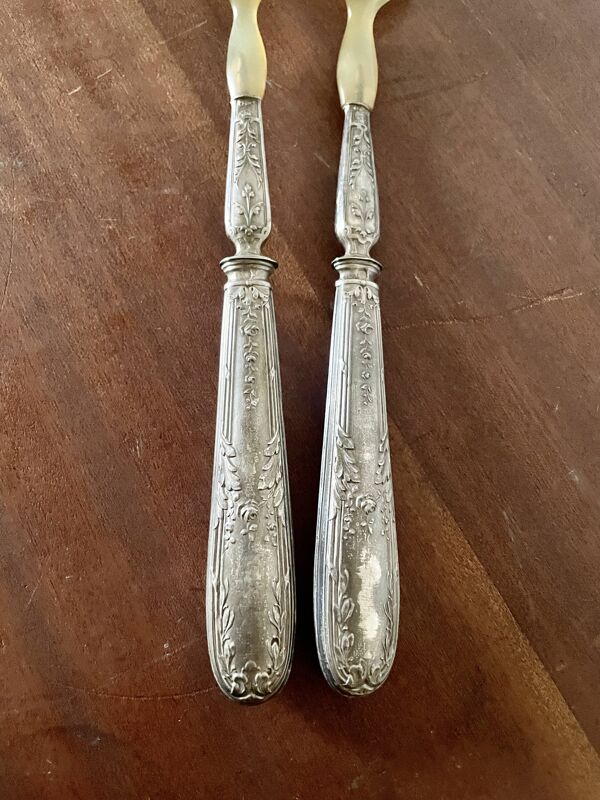 Couverts à salade en corne et métal argenté, début XXème