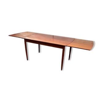 Scandinavian table