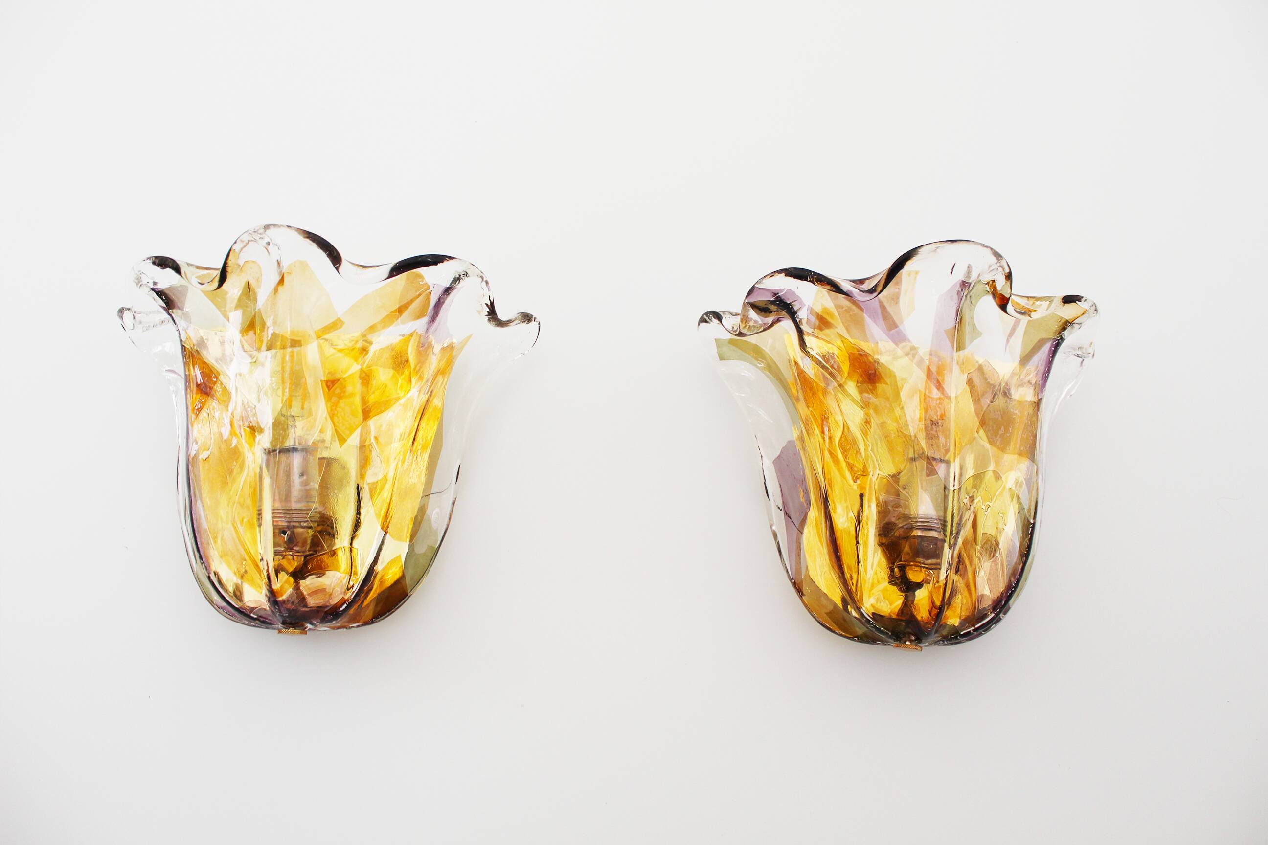 Set of 2 Brass and Muranoglass ‘Shell’ wall sconces by La Murrina