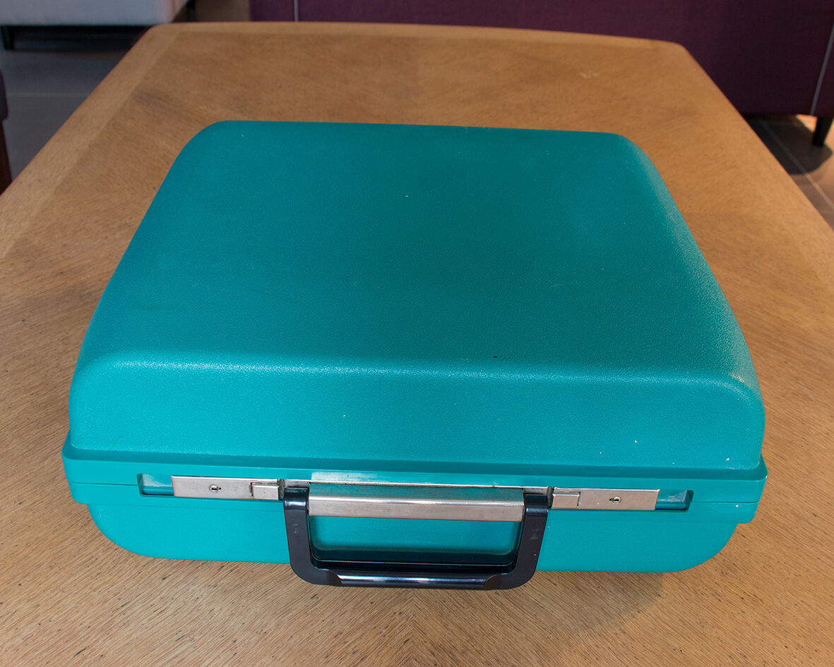 Machine à écrire Olivetti Studio 45
