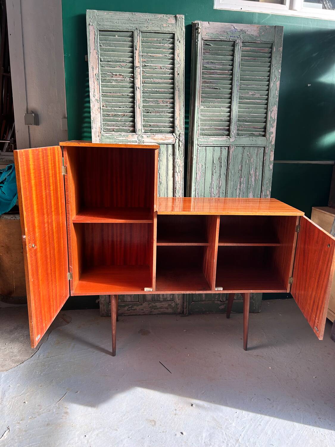 Mahogany veneer sideboard