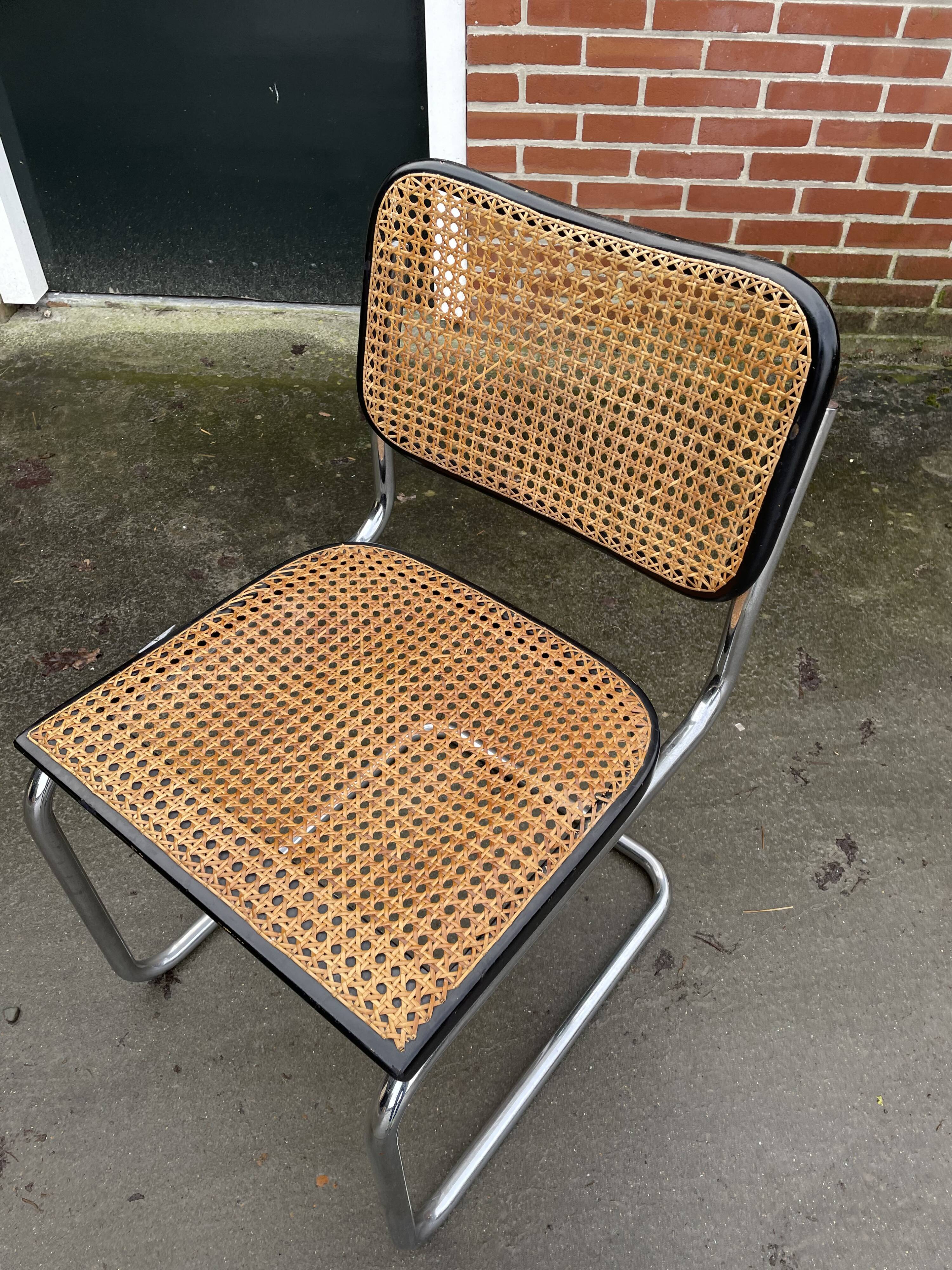 Cesca design chair b32 model in black and chrome