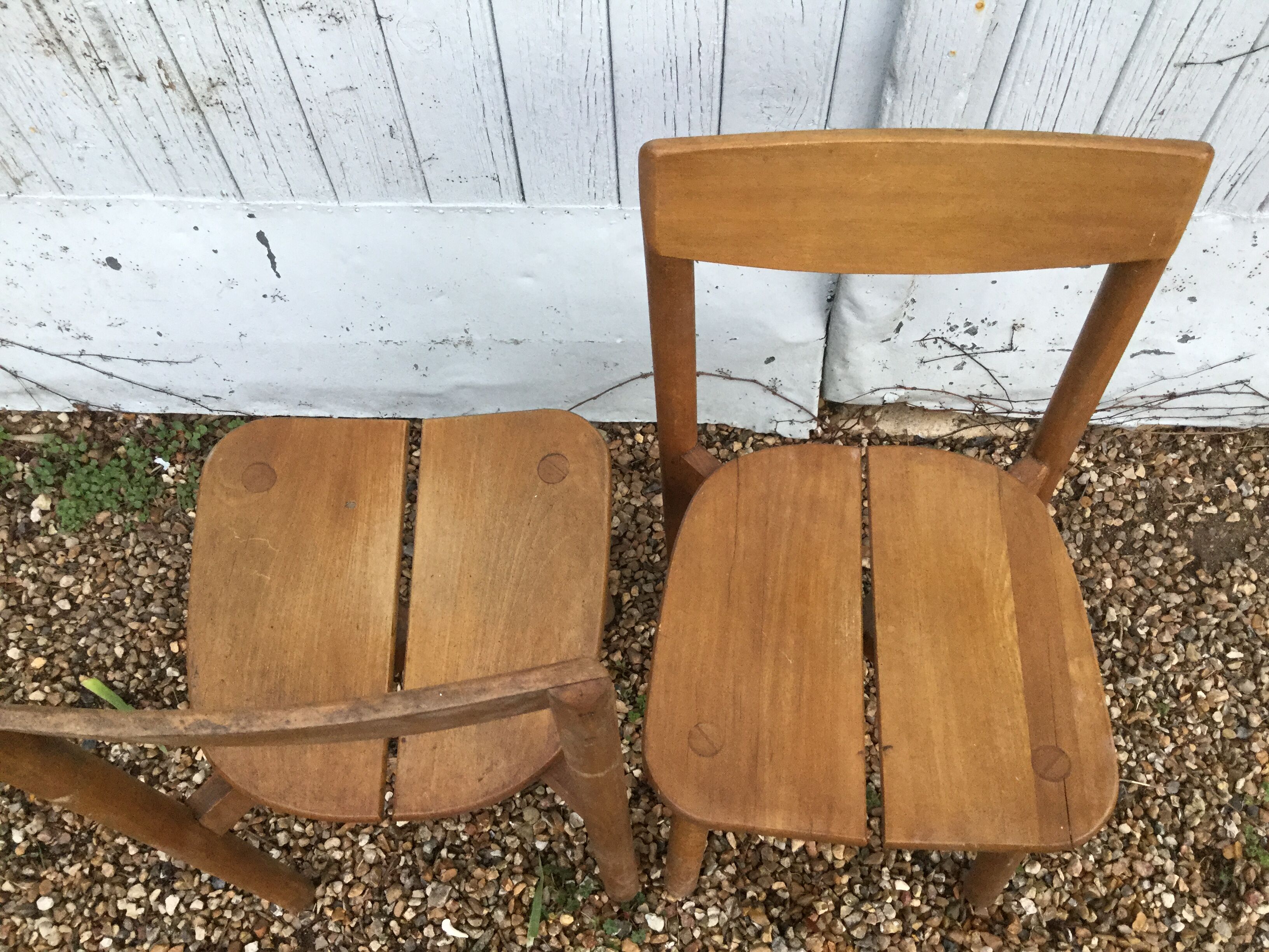 A pair of Chair grain of Café Pierre Gautier - Delaye