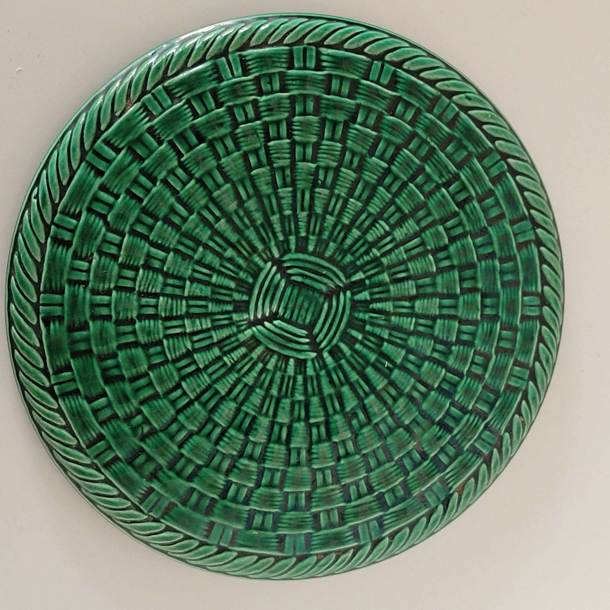 Vintage ceramic braided model tablecloth