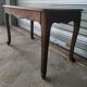 Bureau dit "bureau de dame" / table style Louis XV en bois  massif