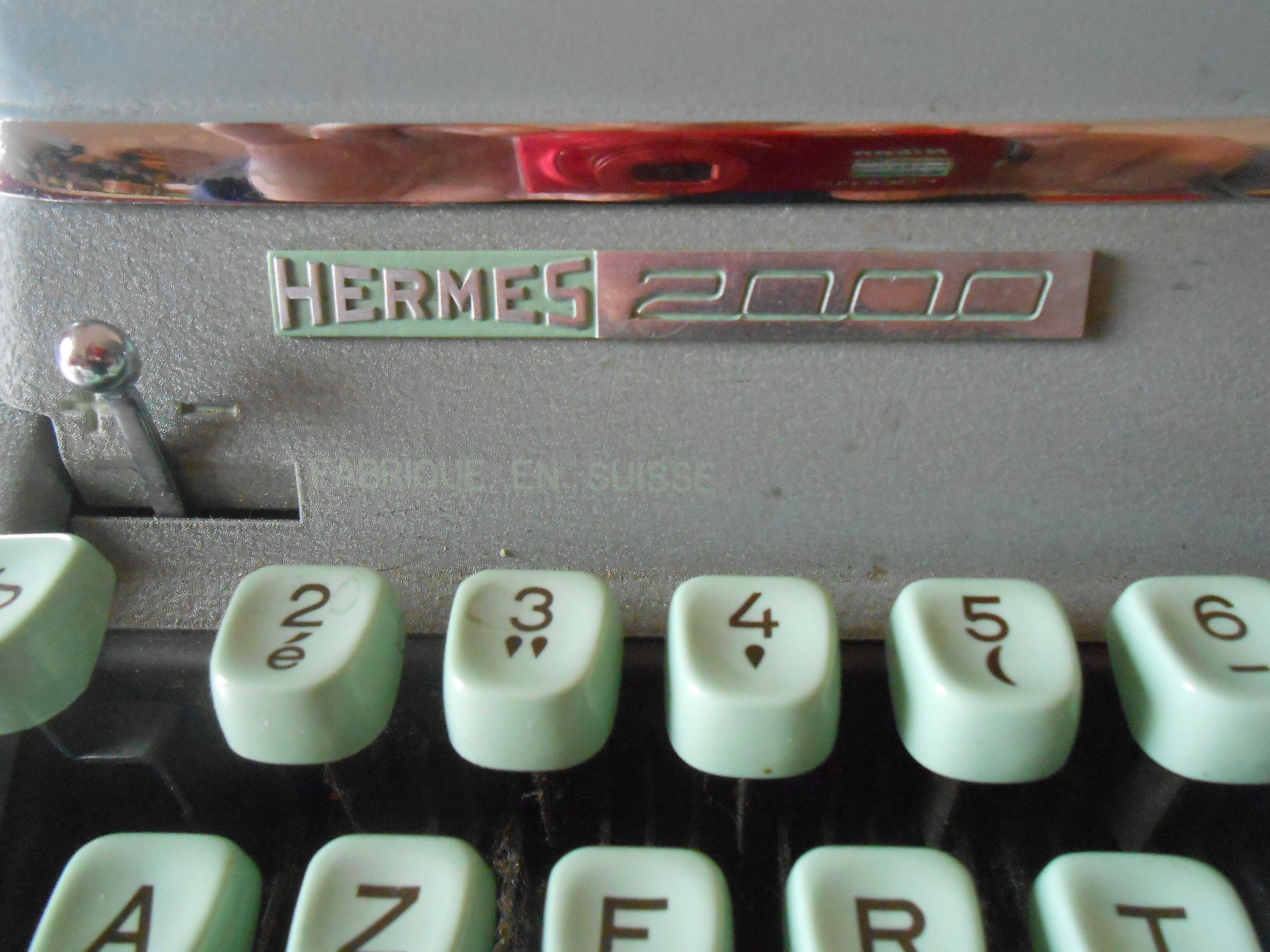 Hermes 2000 typewriter
