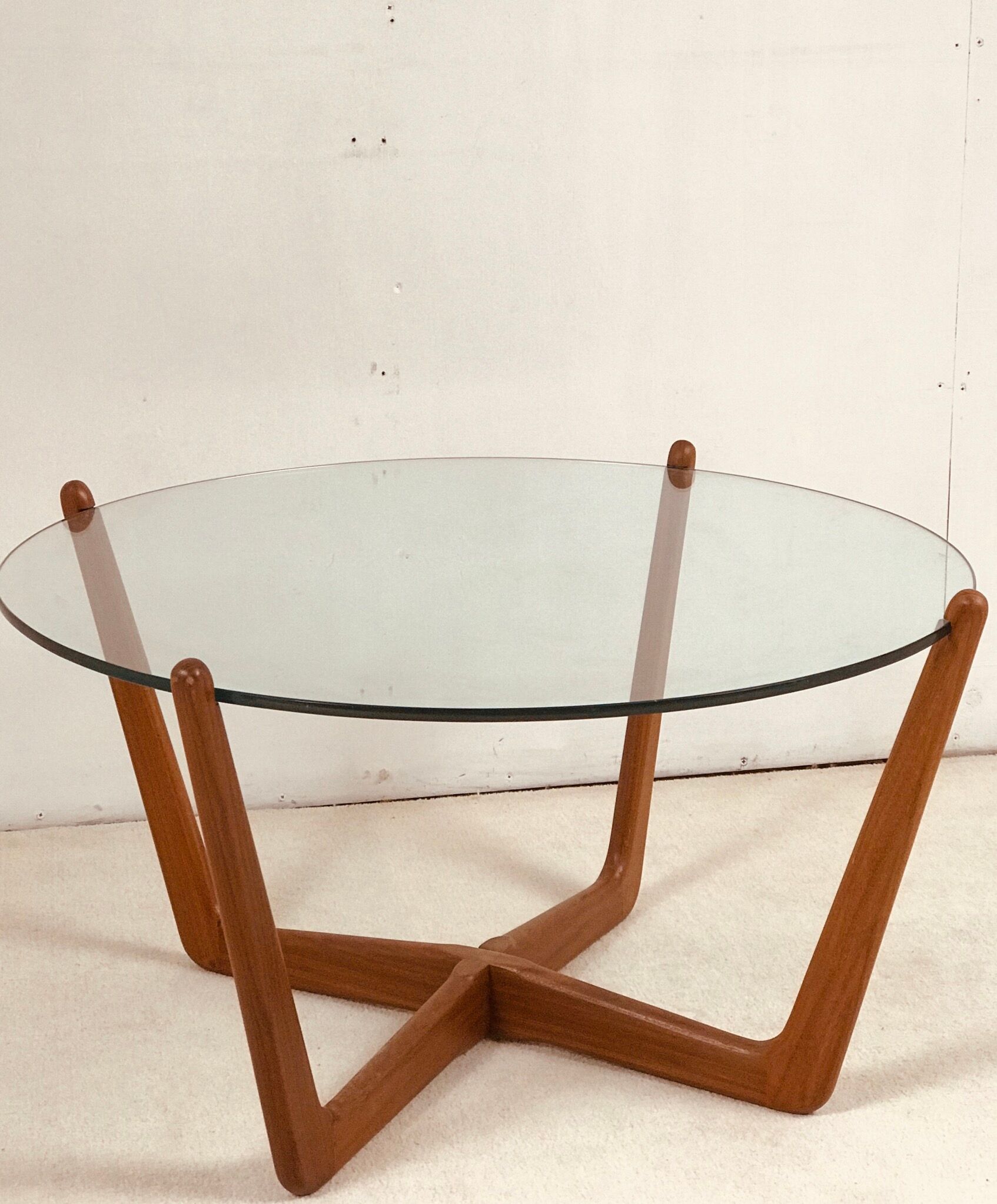 Coffee table made by Lebus in solid teak