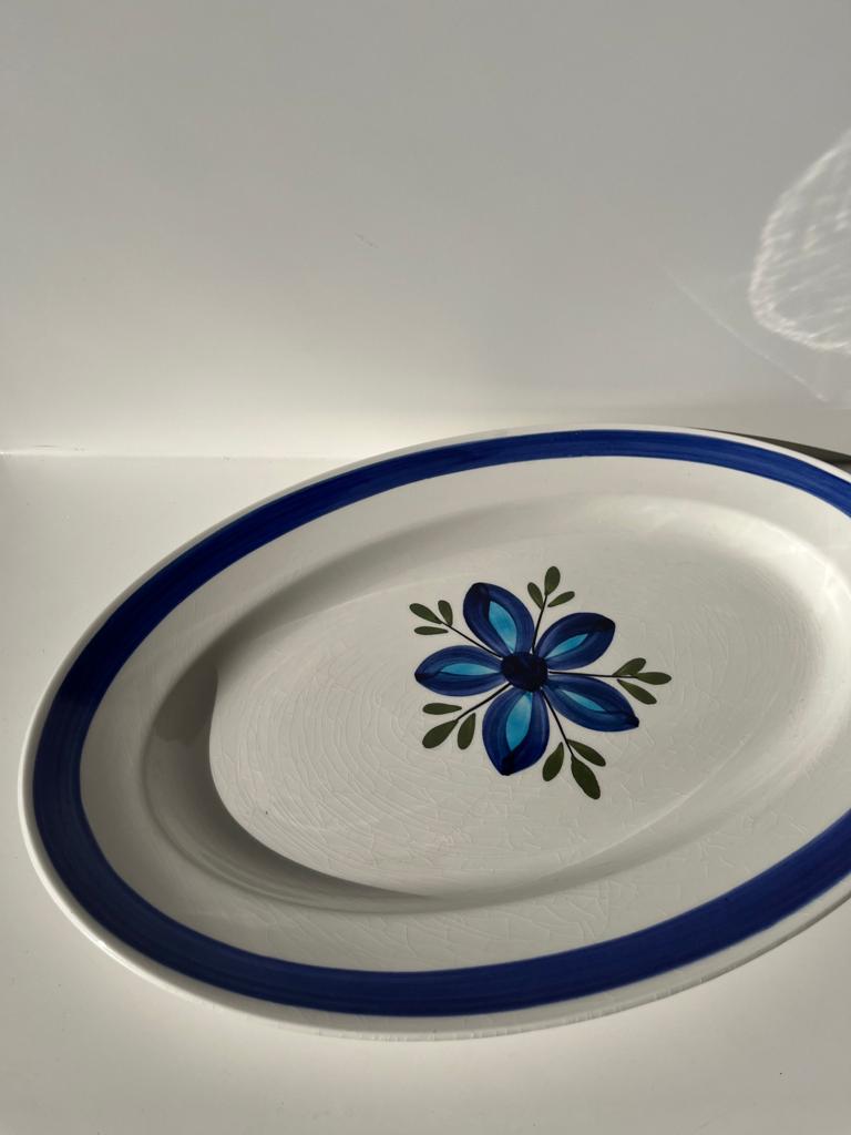 Plat sunny motif floral bleu stylisé Sarreguemines
