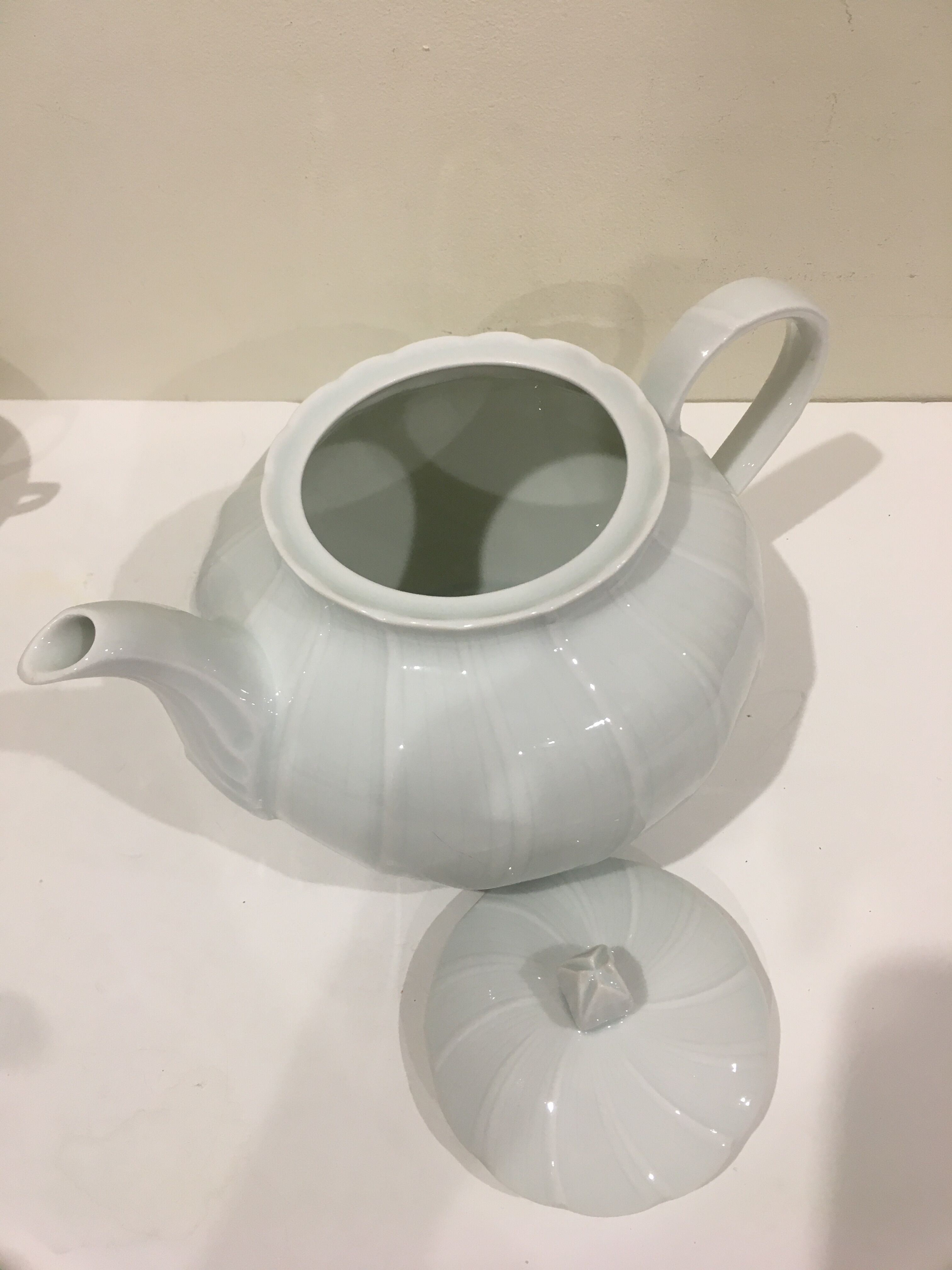 White teapot Bernardaud