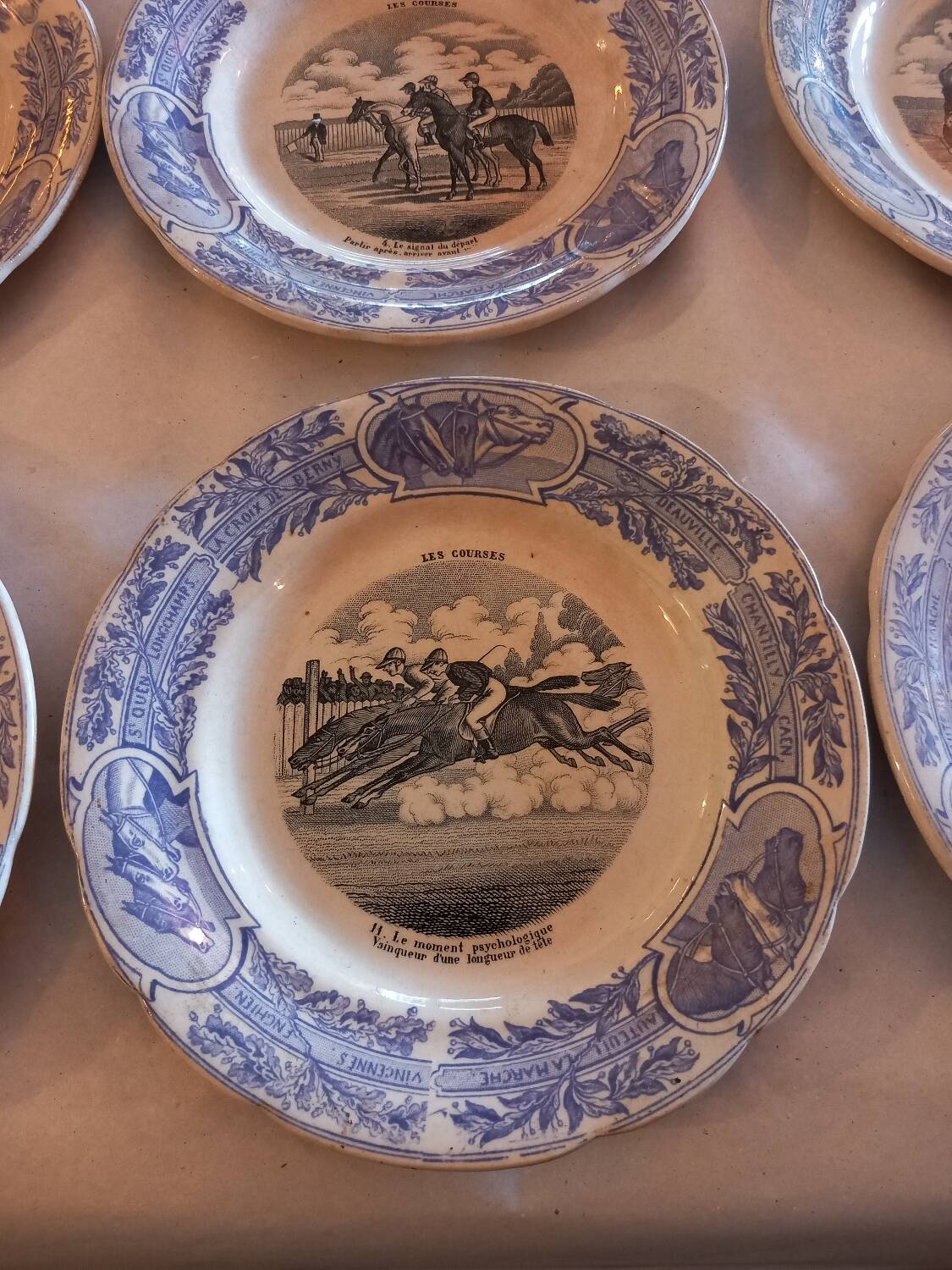 6 Talking plates. Old races