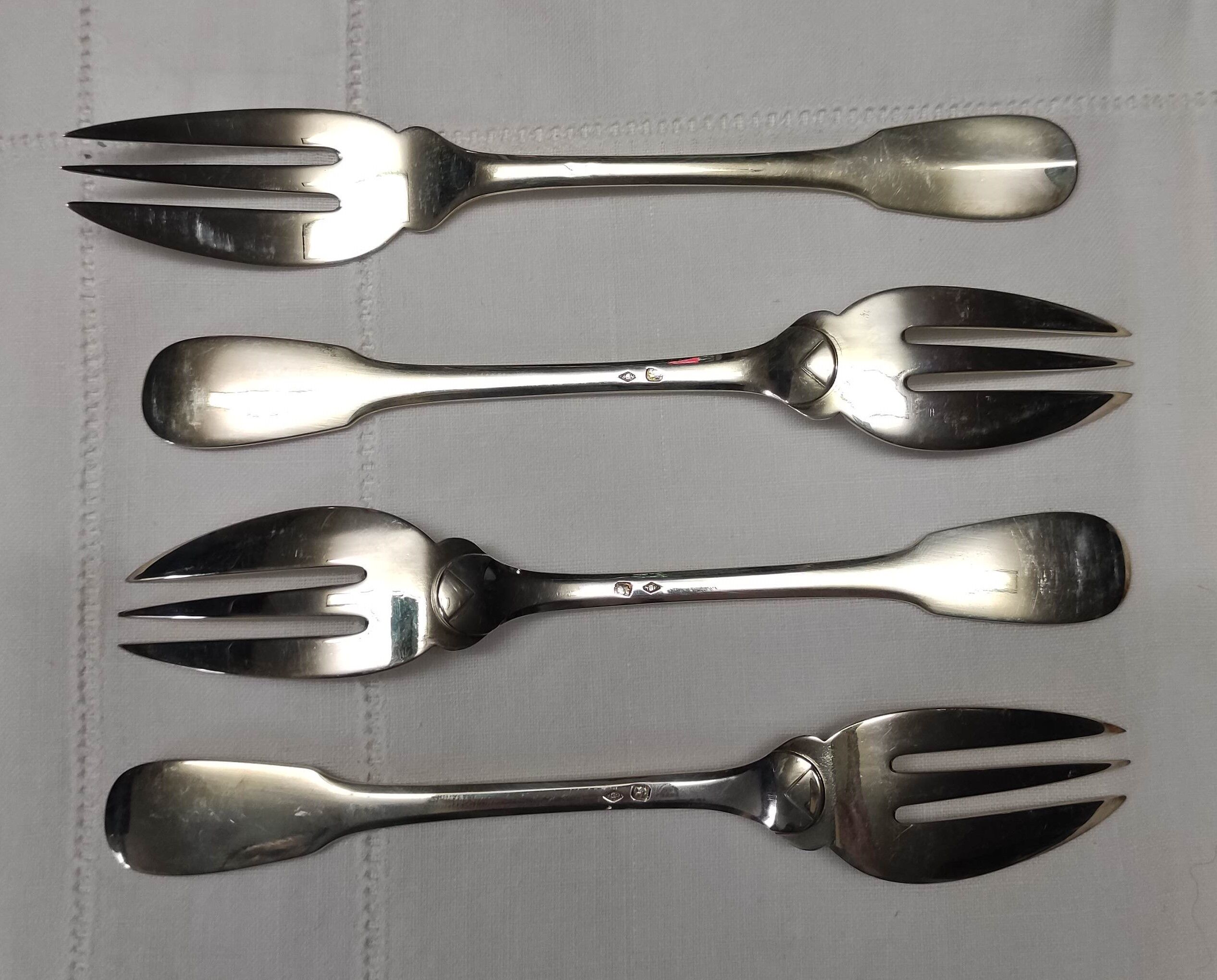 Set of 4 cake forks in solid silver