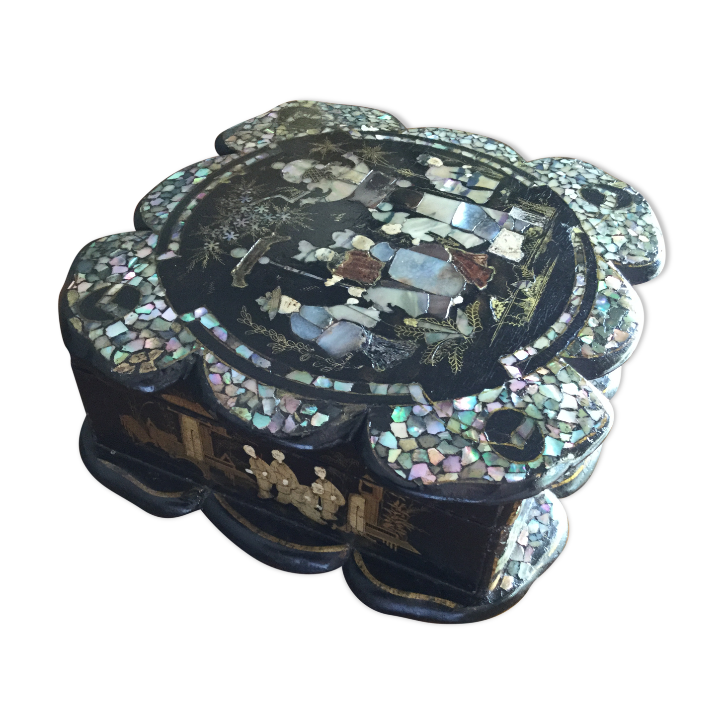 Ancient Chinese jewelry box